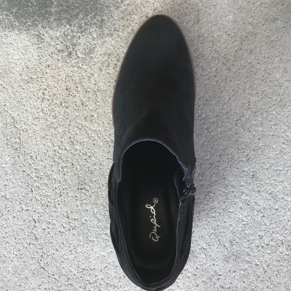 Last one! 6.5 Qupid Black BOOTIE criss cross decor - Picture 8 of 8